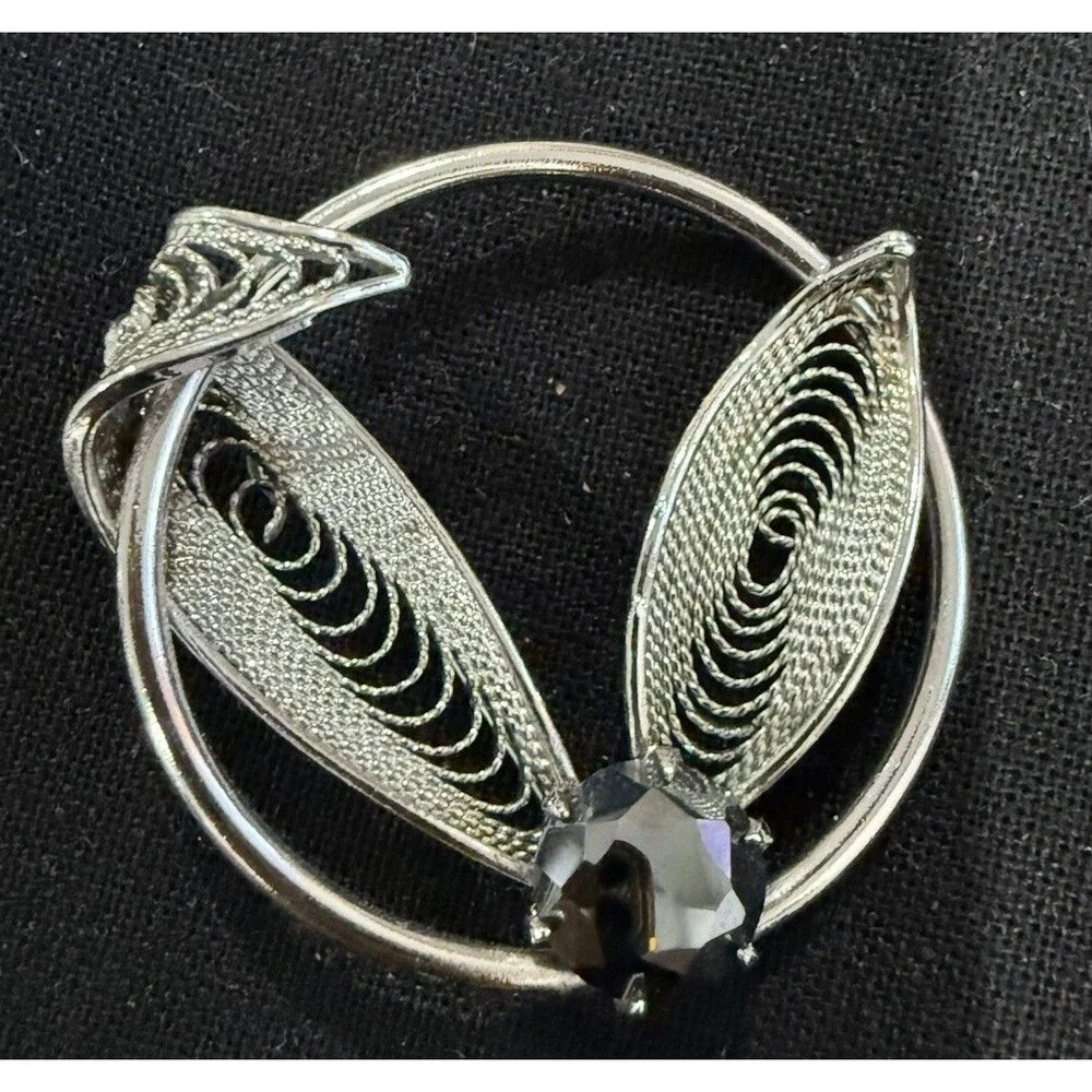 Vintage Mid Century Filigree Wreath Brooch Black Stone Pin Silver Tone  1” Appro